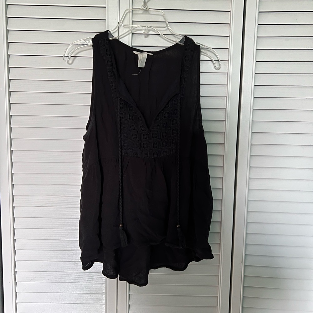 cute forever 21 black tank!! EUC